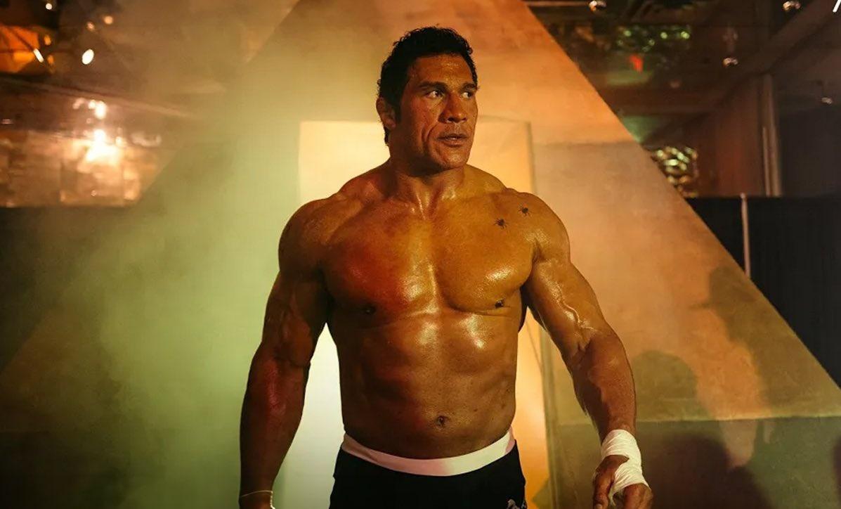 THE SMASHING MACHINE.
